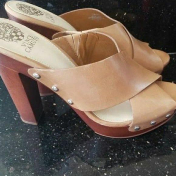 Vince Camuto - Picture 3 of 3